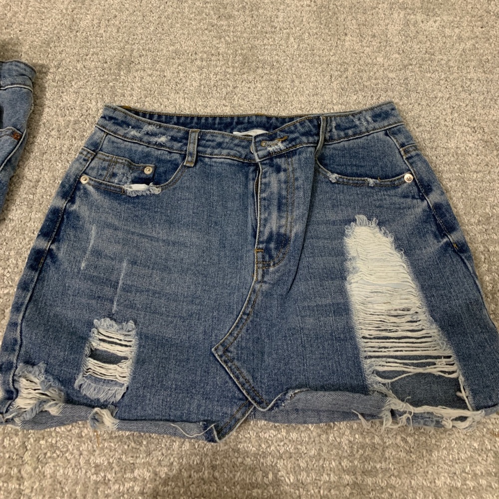 Denim skirt with rip details